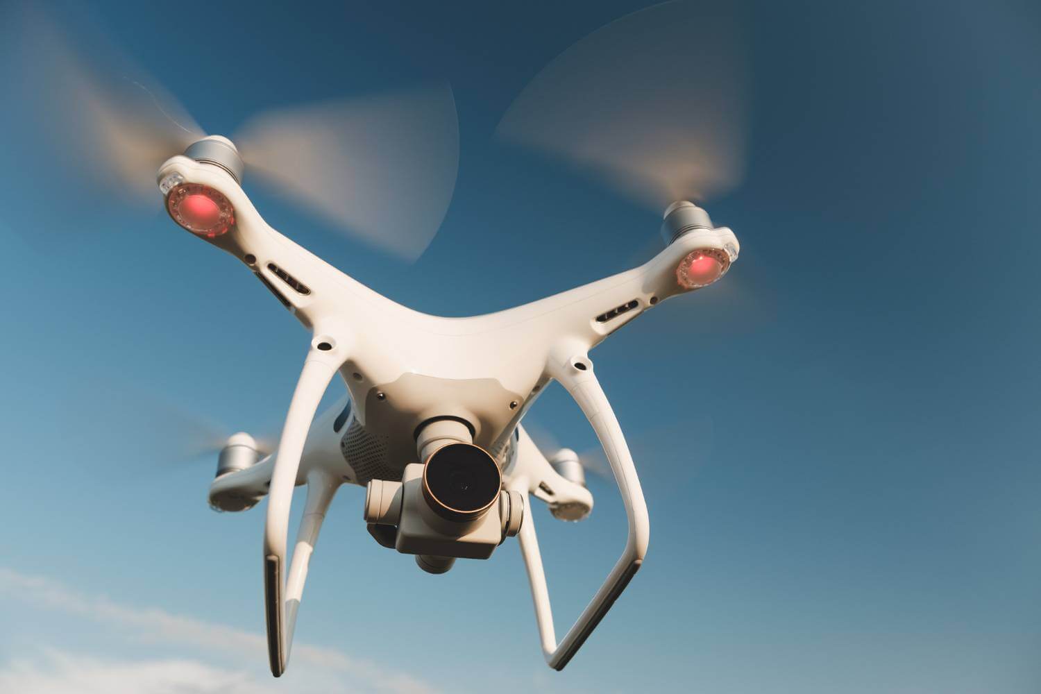 Drona agricolă – un ajutor de nădejde pentru fiecare fermier. Cum pot ajuta aceste dispozitive în agricultură