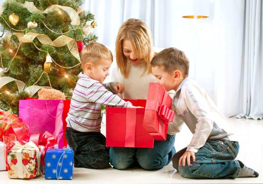 Cum poti alege cadourile de Craciun pentru copii?