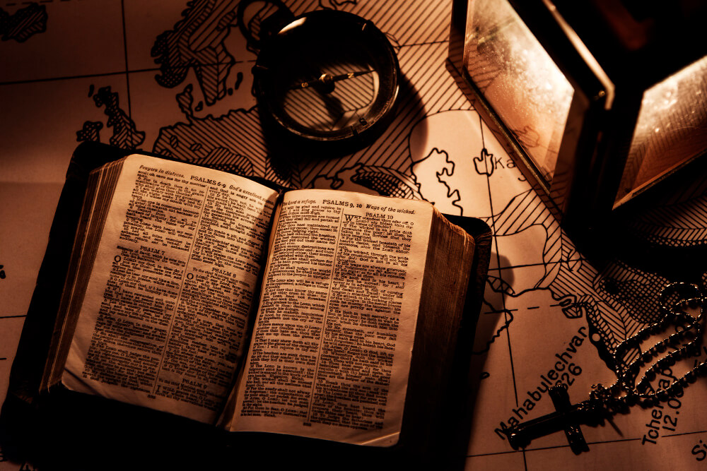 Care sunt cele mai importante 15 cărți ale culturii universale care se inspiră din învățături biblice