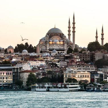 Frumusețea istorică a „orașului de pe două continente” - Top 5 atracții turistice istorice din Istanbul